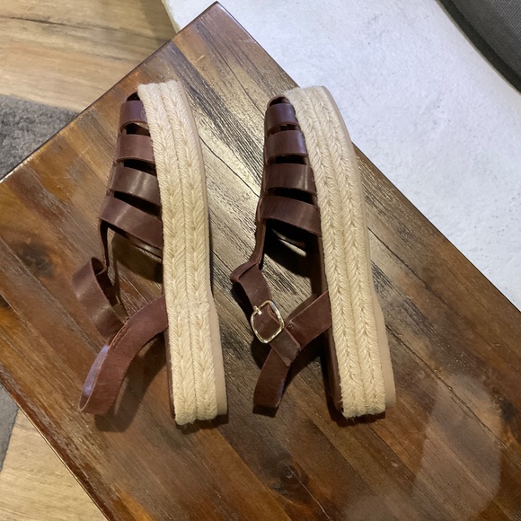 Steve Madden Brown Platform Sandals - Picture 5 of 7